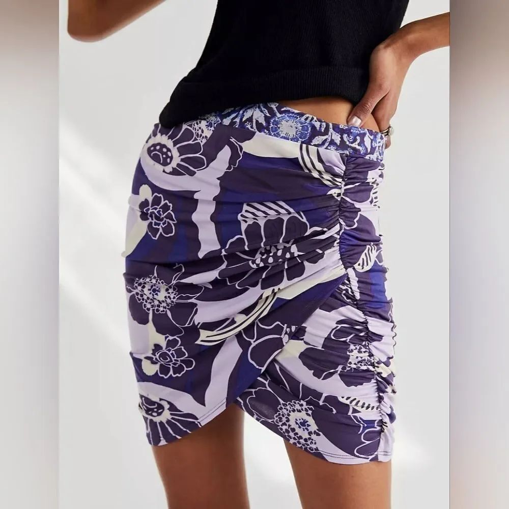 Free People Shes Something Else Purple Floral Print Mini Skirt Size Medium